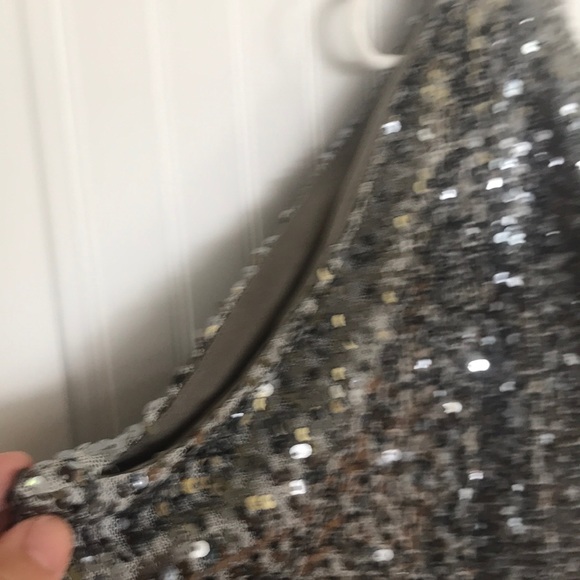 Gorgeous sequin shoulderless dress - Picture 2 of 3